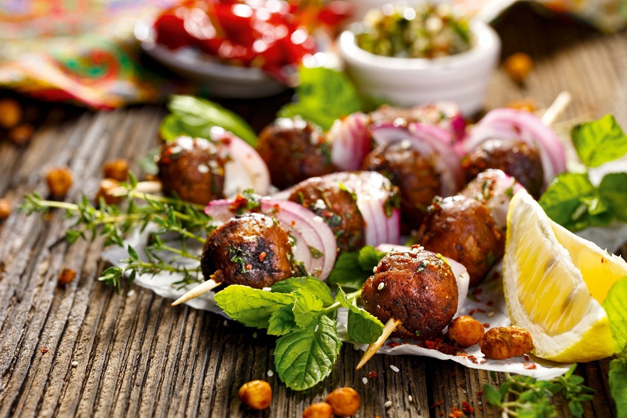 Chili-Fleischbällchen am Spieß Chili-Fleischbällchen am Spieß