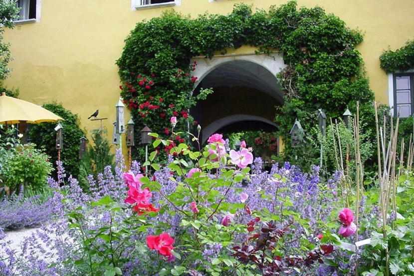 „Gartenzauber & Rosenlust ein Fest in 2 Gärten“
