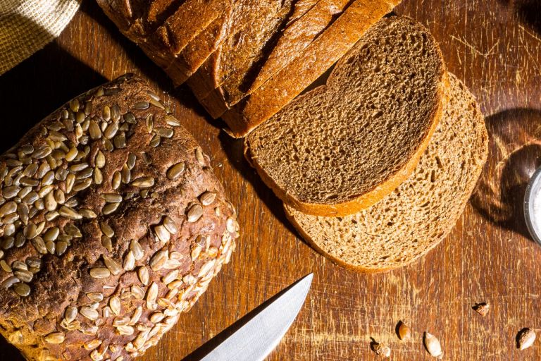 Hartes Brot Wieder Weich Machen Mikrowelle So wird hartes Brot wieder weich
